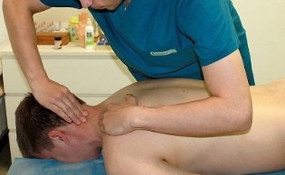 masaža vratne kralježnice s osteohondrozo